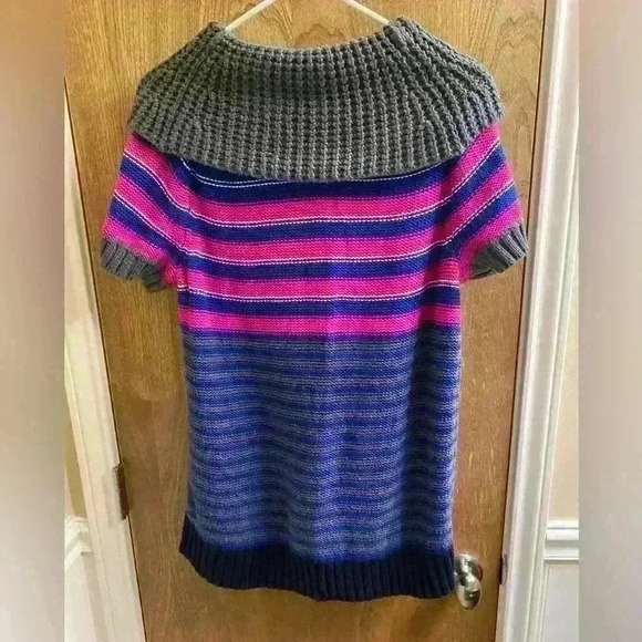 Tommy Hilfiger Short Sleeve Sweater Womens Size XL Blue Gray Striped Colorful - Picture 1 of 9